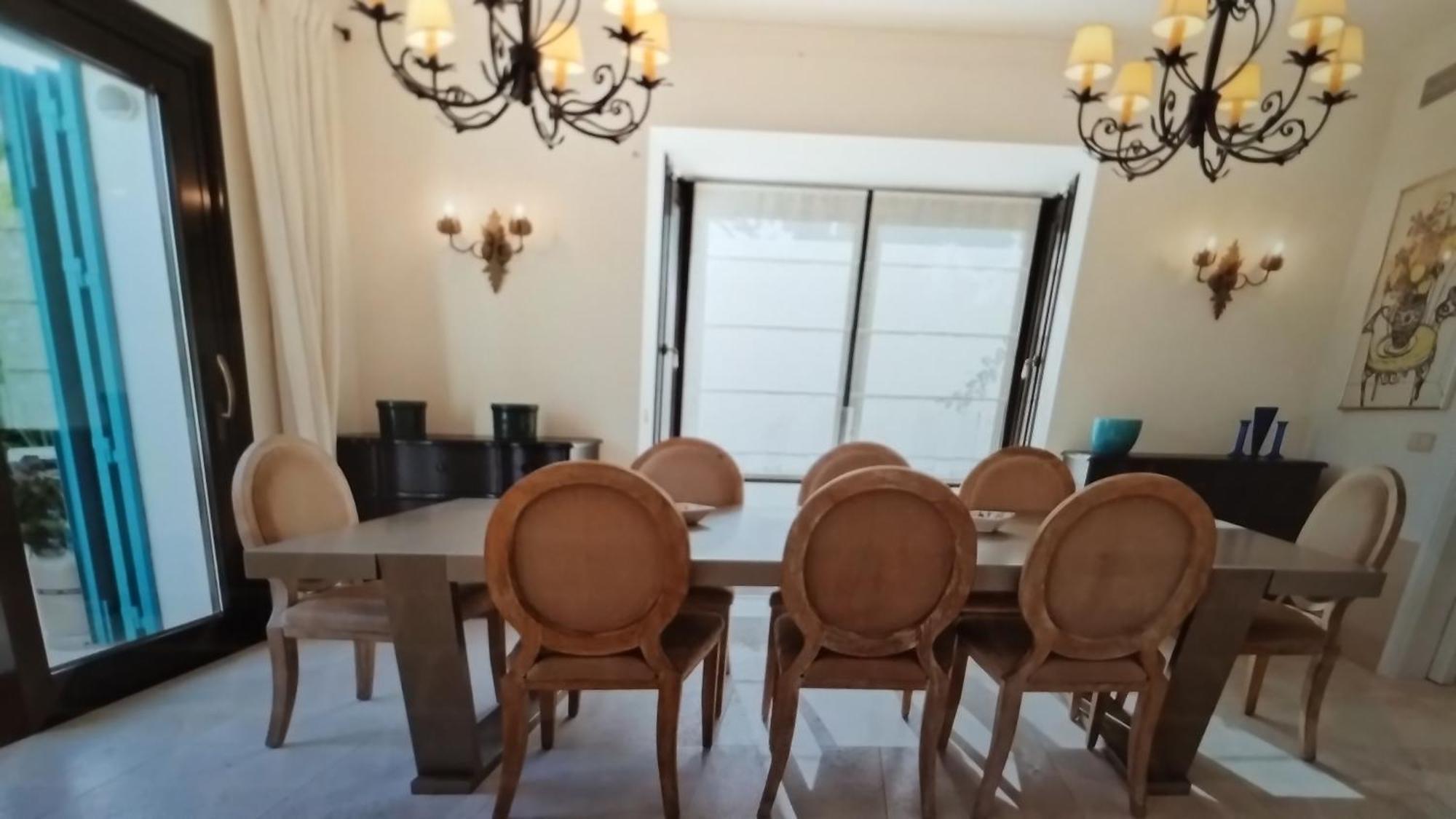 Gironella Apartment