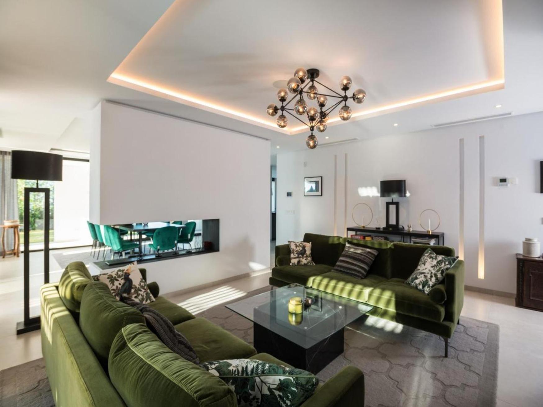 Gironella Apartment *